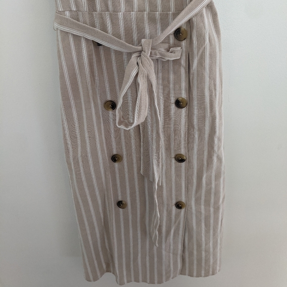 Double-breasted striped dress - Picture 3 of 7